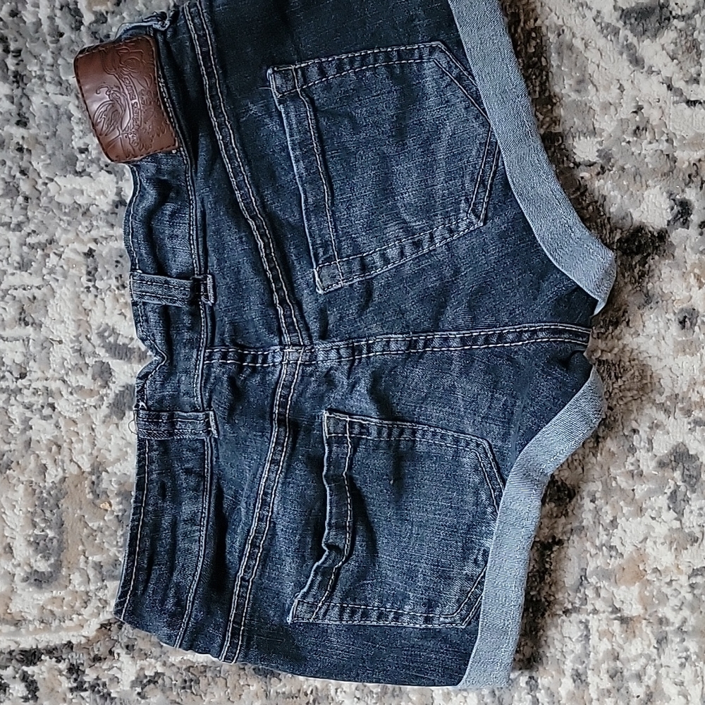 Shorts - Picture 2 of 5